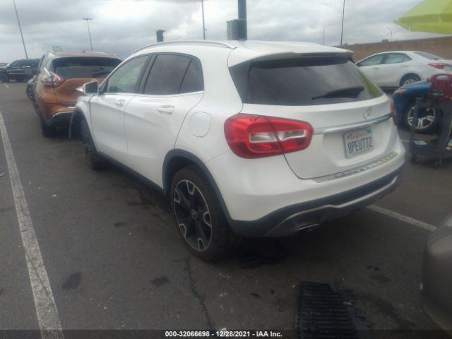 Photo 2 VIN: WDCTG4GB4LJ649817 - MERCEDES-BENZ GLA 