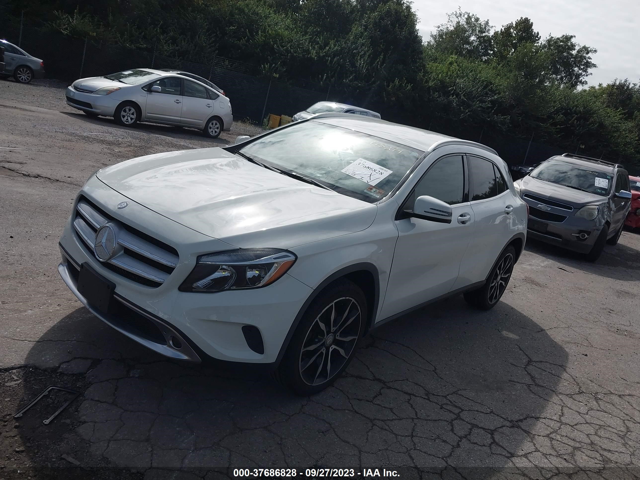 Photo 1 VIN: WDCTG4GB5FJ173274 - MERCEDES-BENZ GLA-KLASSE 