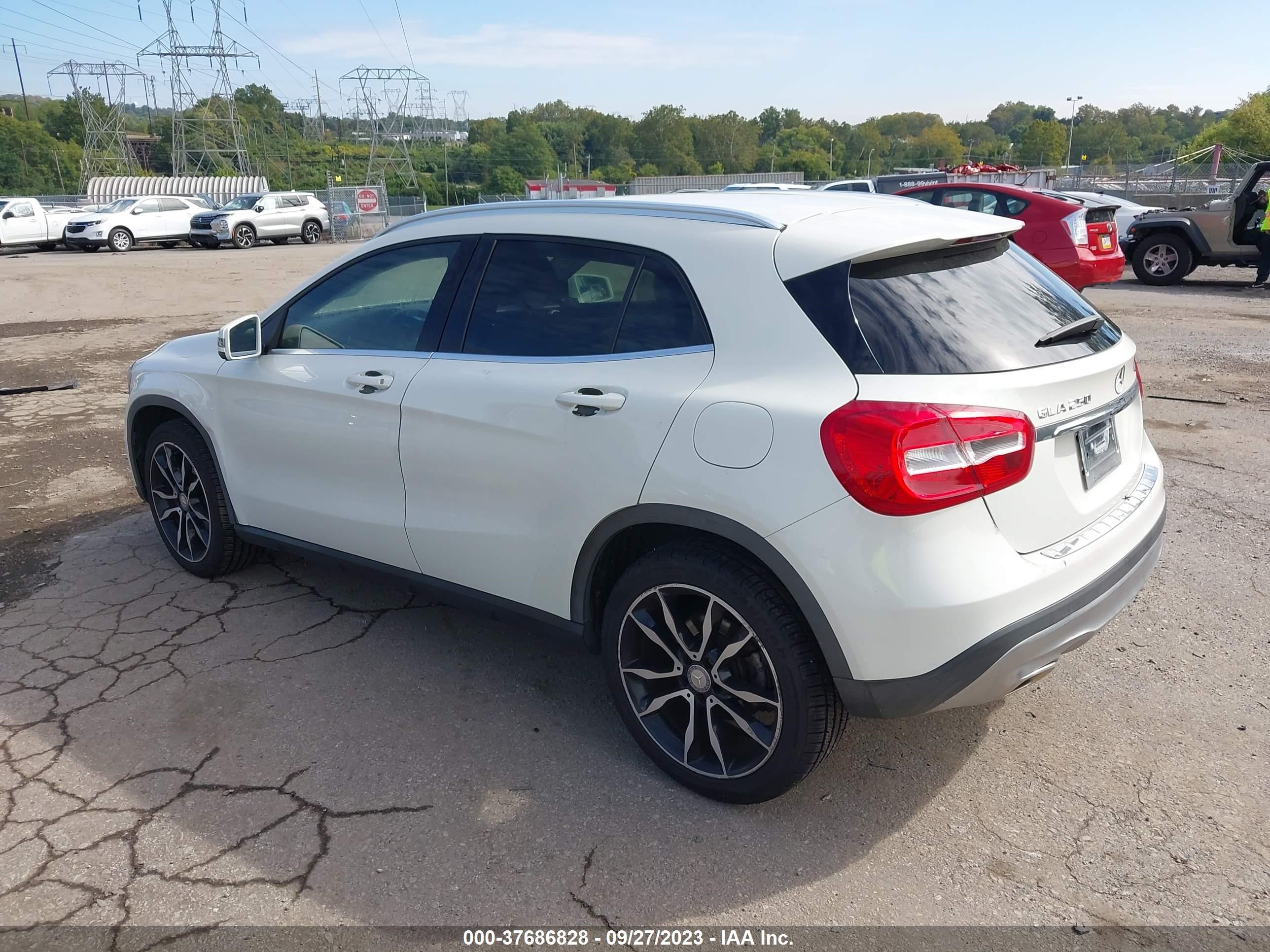 Photo 2 VIN: WDCTG4GB5FJ173274 - MERCEDES-BENZ GLA-KLASSE 