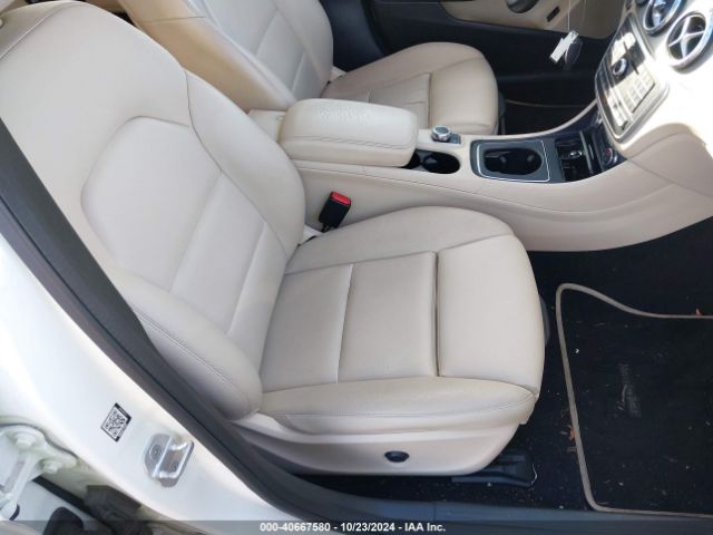 Photo 4 VIN: WDCTG4GB5HJ307476 - MERCEDES-BENZ GLA-CLASS 