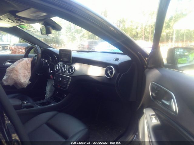 Photo 4 VIN: WDCTG4GB5HJ350215 - MERCEDES-BENZ GLA 