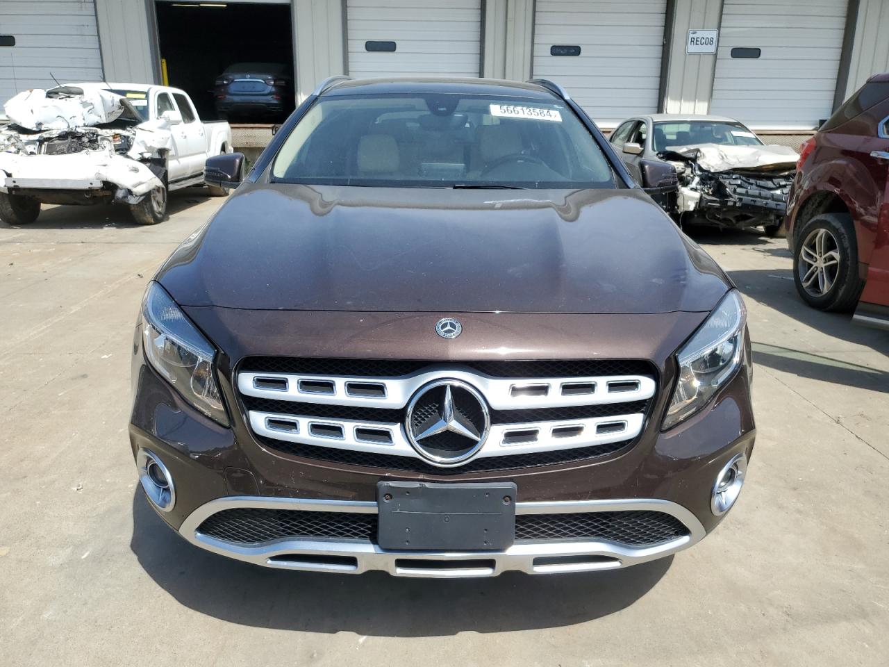 Photo 4 VIN: WDCTG4GB5JJ438087 - MERCEDES-BENZ GLA-KLASSE 