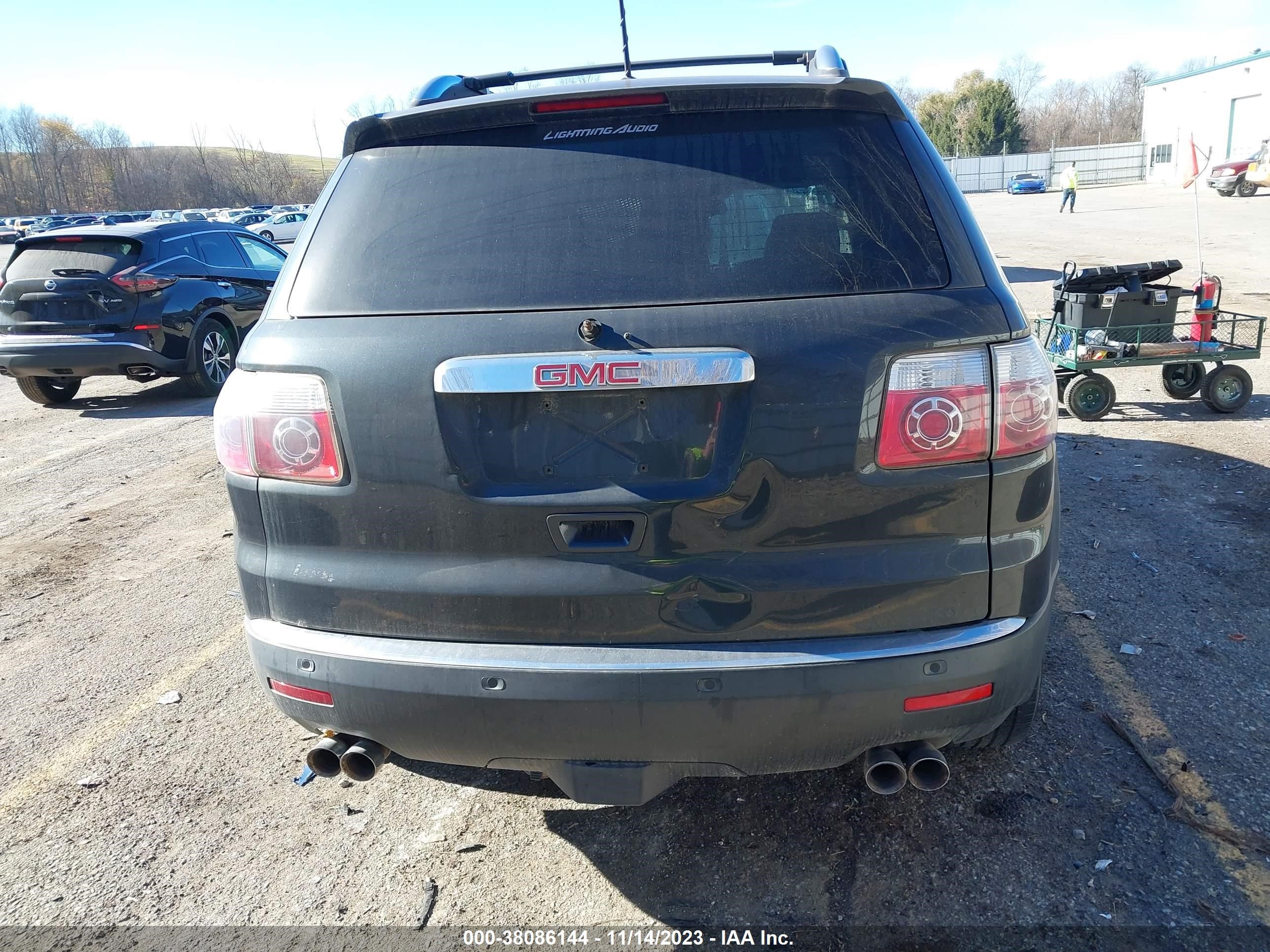 Photo 5 VIN: WDCTG4GB5JJ476273 - GMC ACADIA 