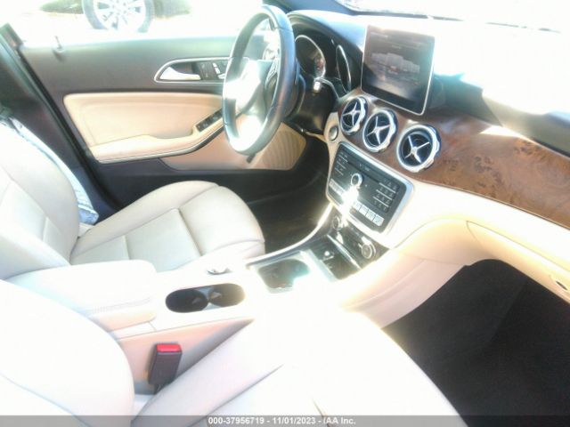 Photo 4 VIN: WDCTG4GB5JJ527156 - MERCEDES-BENZ GLA 