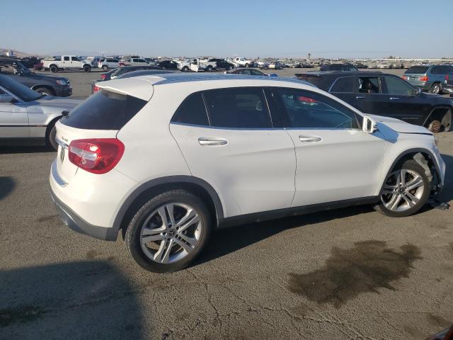 Photo 2 VIN: WDCTG4GB5KJ581333 - MERCEDES-BENZ GLA 250 4M 