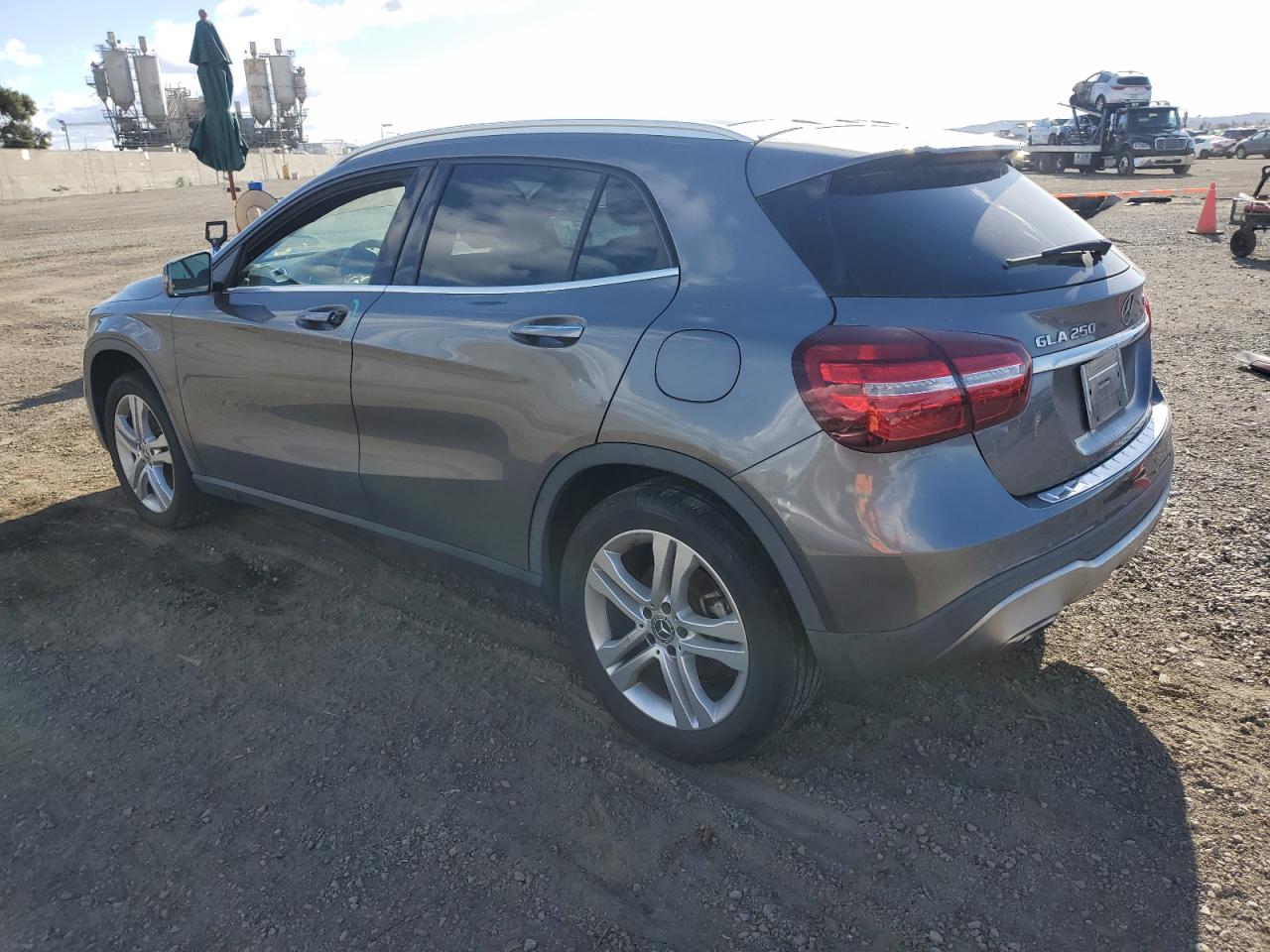 Photo 1 VIN: WDCTG4GB5KJ583812 - MERCEDES-BENZ GLA-KLASSE 