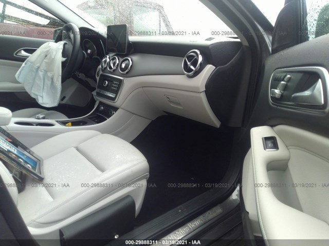 Photo 4 VIN: WDCTG4GB6LJ682480 - MERCEDES-BENZ GLA 