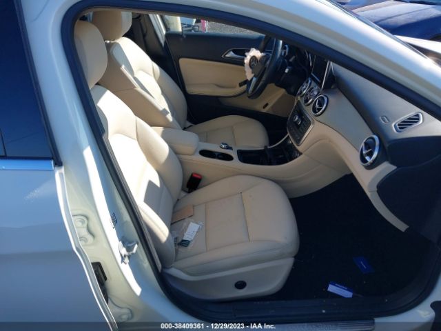 Photo 4 VIN: WDCTG4GB7FJ096441 - MERCEDES-BENZ GLA 250 