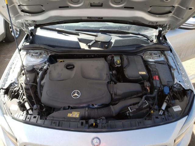 Photo 10 VIN: WDCTG4GB7GJ260479 - MERCEDES-BENZ GLA 250 4M 