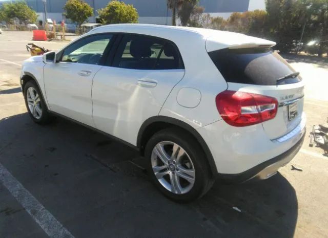 Photo 2 VIN: WDCTG4GB7HJ281236 - MERCEDES-BENZ GLA 