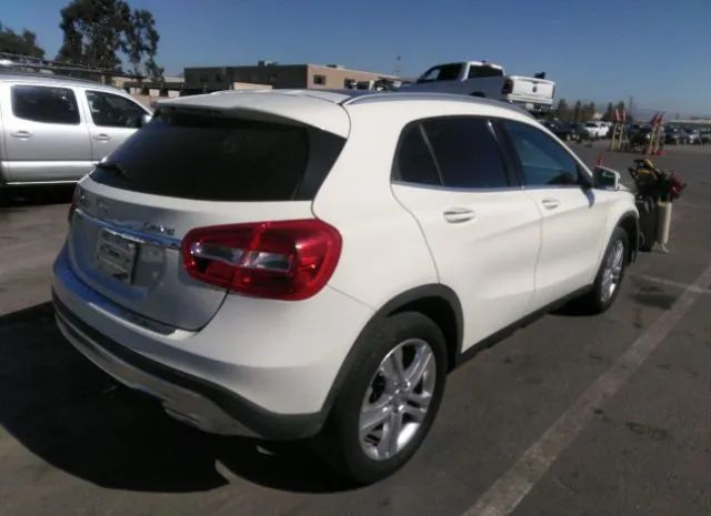 Photo 3 VIN: WDCTG4GB7HJ281236 - MERCEDES-BENZ GLA 