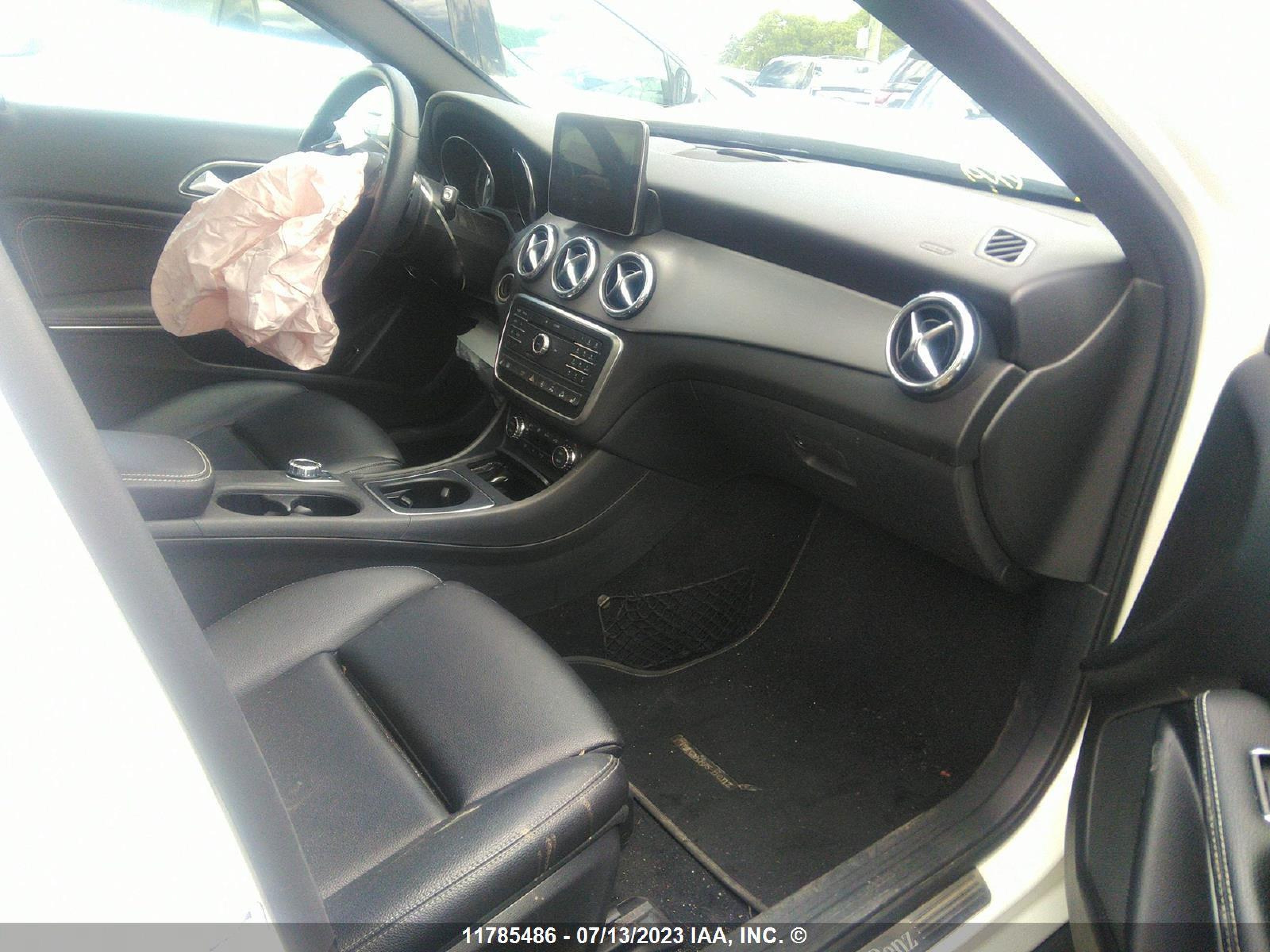 Photo 4 VIN: WDCTG4GB8HJ351598 - MERCEDES-BENZ GLA-KLASSE 