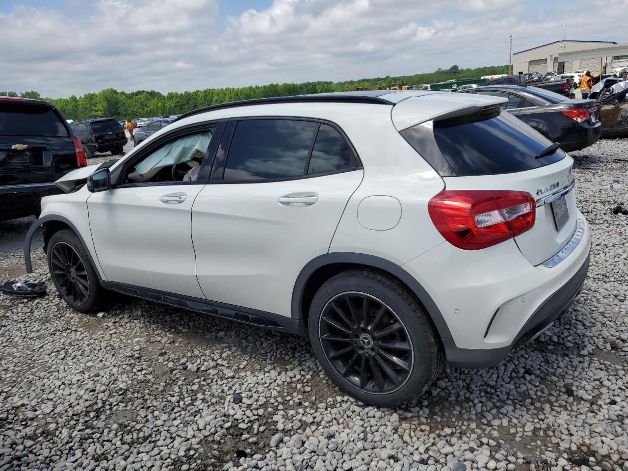 Photo 1 VIN: WDCTG4GB8JJ440545 - MERCEDES-BENZ GLA-KLASSE 