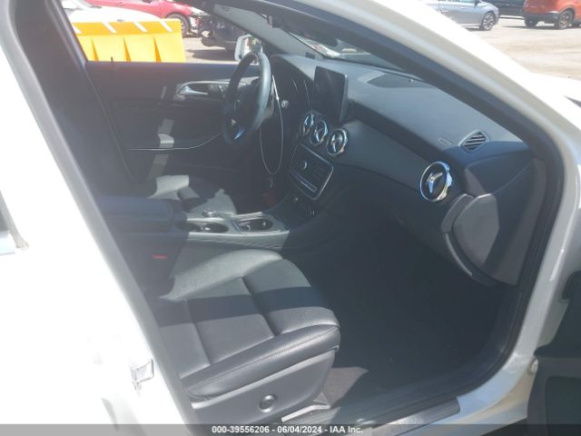 Photo 4 VIN: WDCTG4GB8LU026909 - MERCEDES-BENZ GLA-CLASS 