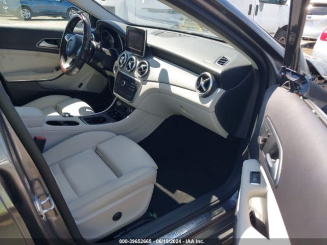 Photo 4 VIN: WDCTG4GB9HJ348645 - MERCEDES-BENZ GLA-CLASS 