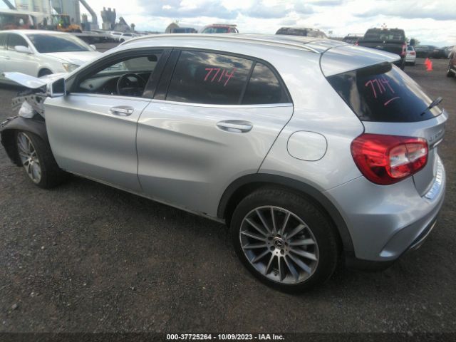 Photo 2 VIN: WDCTG4GB9KJ577575 - MERCEDES-BENZ GLA 250 