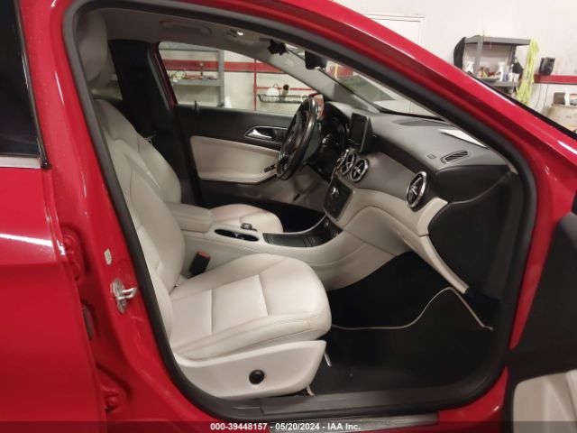 Photo 4 VIN: WDCTG4GBXFJ058959 - MERCEDES-BENZ GLA 