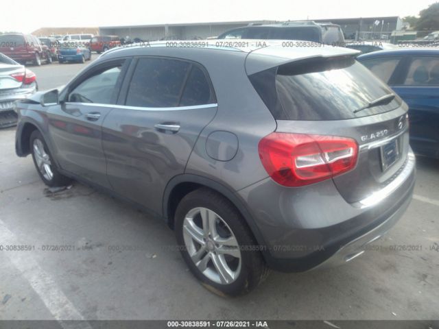 Photo 2 VIN: WDCTG4GBXHJ314410 - MERCEDES-BENZ GLA 