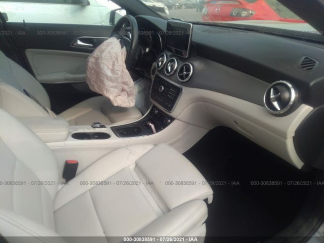 Photo 4 VIN: WDCTG4GBXHJ314410 - MERCEDES-BENZ GLA 