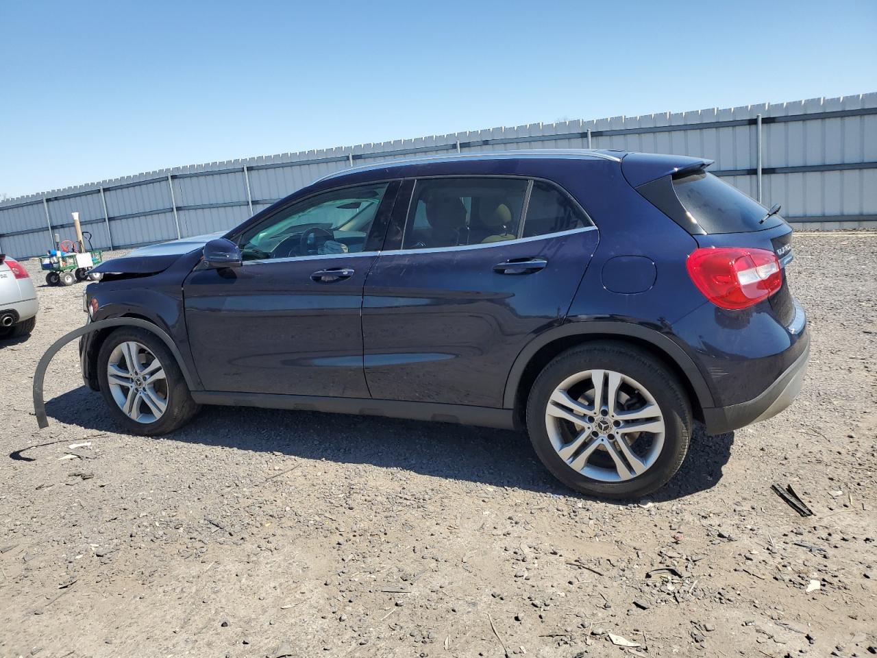 Photo 1 VIN: WDCTG4GBXJJ454611 - MERCEDES-BENZ GLA-KLASSE 