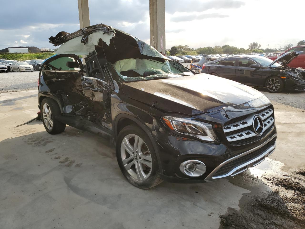 Photo 3 VIN: WDCTG4GBXLJ686810 - MERCEDES-BENZ GLA-KLASSE 