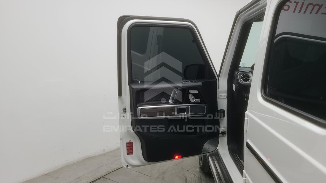 Photo 13 VIN: WDCYC7GJ8KX304506 - MERCEDES-BENZ G 63 AMG 