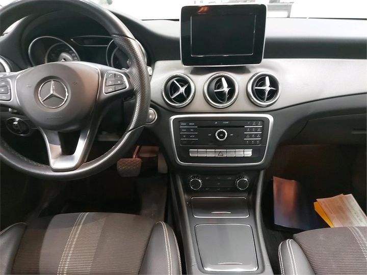 Photo 8 VIN: WDD1173081N521352 - MERCEDES-BENZ CLA 