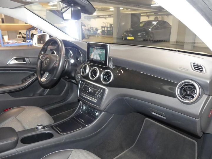 Photo 4 VIN: WDD1173081N572025 - MERCEDES-BENZ CLA 