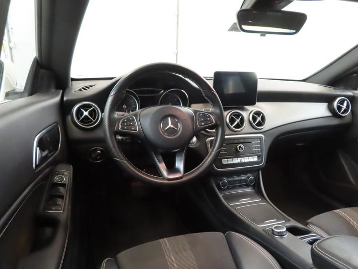 Photo 3 VIN: WDD1173081N673851 - MERCEDES-BENZ CLA 