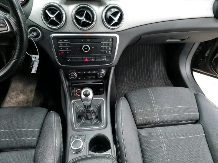 Photo 8 VIN: WDD1173121N318354 - MERCEDES-BENZ CLA 