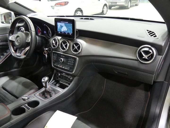 Photo 4 VIN: WDD1173121N324517 - MERCEDES-BENZ CLA 