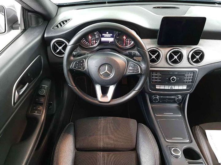 Photo 7 VIN: WDD1173121N433713 - MERCEDES-BENZ CLA 