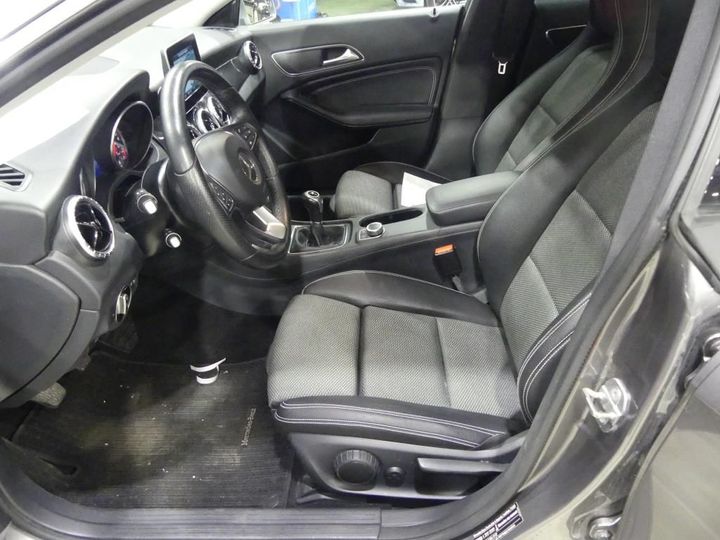 Photo 9 VIN: WDD1179121N623490 - MERCEDES-BENZ CLA SB 