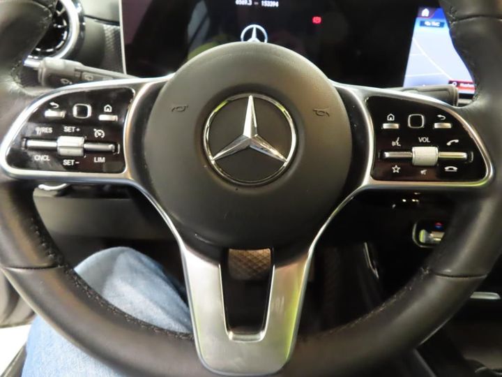 Photo 10 VIN: WDD1186121N029815 - MERCEDES-BENZ CLA 