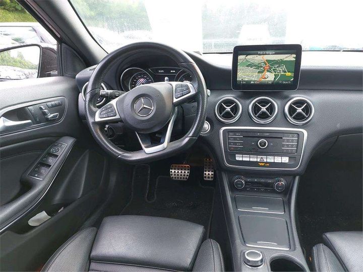 Photo 9 VIN: WDD1760021J678509 - MERCEDES-BENZ CLASSE A BERLINE 