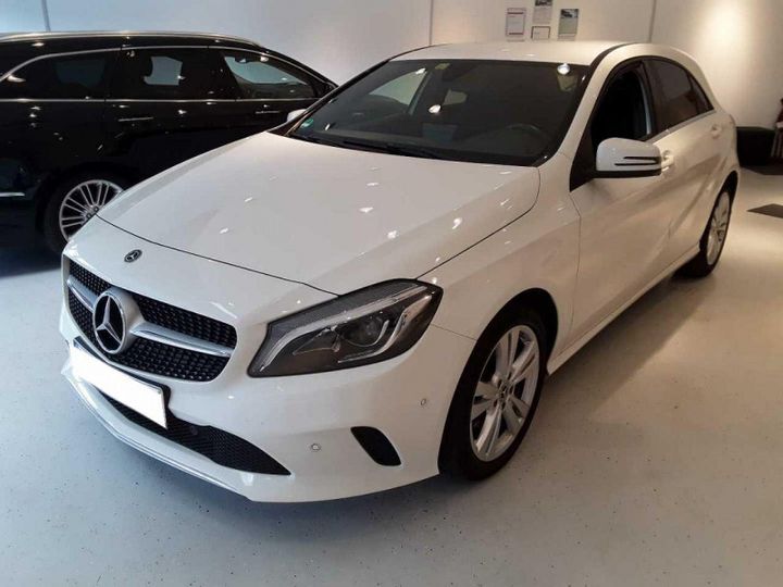 Photo 2 VIN: WDD1760031J672724 - MERCEDES-BENZ A 220 D 