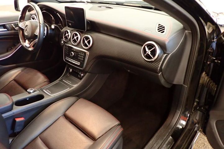 Photo 12 VIN: WDD1760031J736234 - MERCEDES-BENZ CLASSE A 