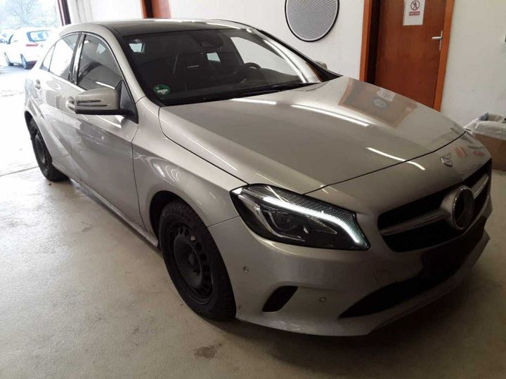 Photo 1 VIN: WDD1760051J549010 - MERCEDES-BENZ A 220 CDI 