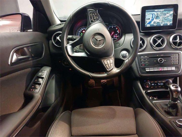 Photo 9 VIN: WDD1760081J625009 - MERCEDES-BENZ CLASSE A BERLINE 