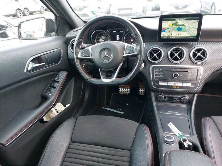 Photo 4 VIN: WDD1760081J690401 - MERCEDES-BENZ CLASSE A BERLINE 