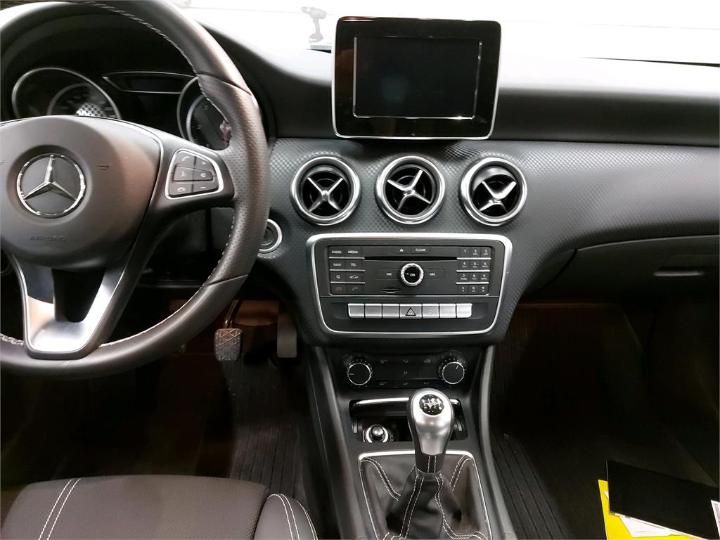 Photo 8 VIN: WDD1760111J547003 - MERCEDES-BENZ A 