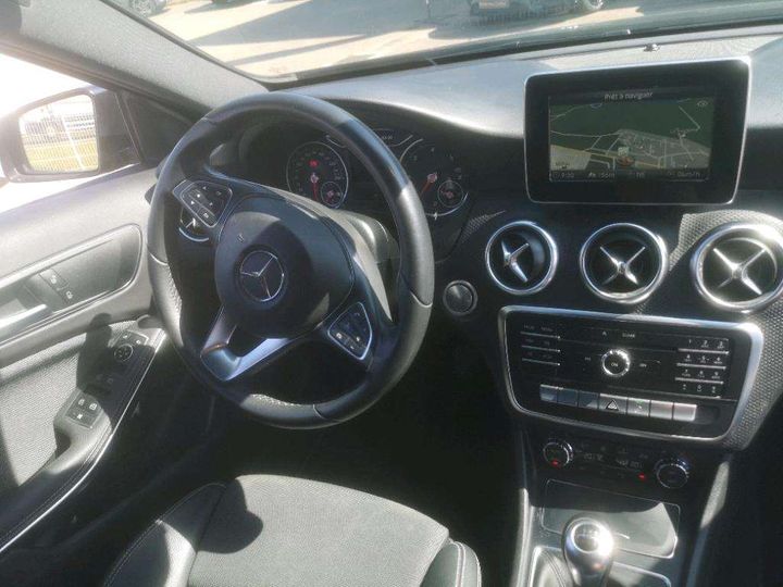 Photo 4 VIN: WDD1760111J721040 - MERCEDES-BENZ CLASSE A BERLINE 