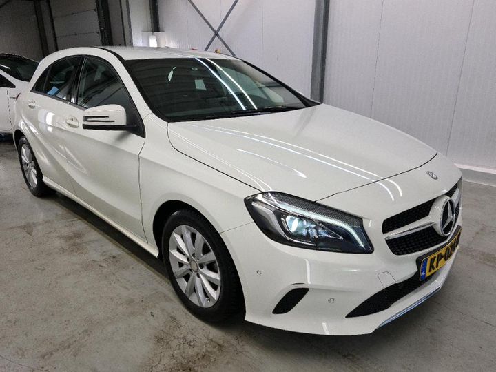 Photo 2 VIN: WDD1760121J553048 - MERCEDES-BENZ A180 