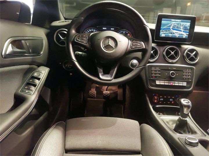 Photo 9 VIN: WDD1760121J629603 - MERCEDES-BENZ CLASSE A BERLINE 