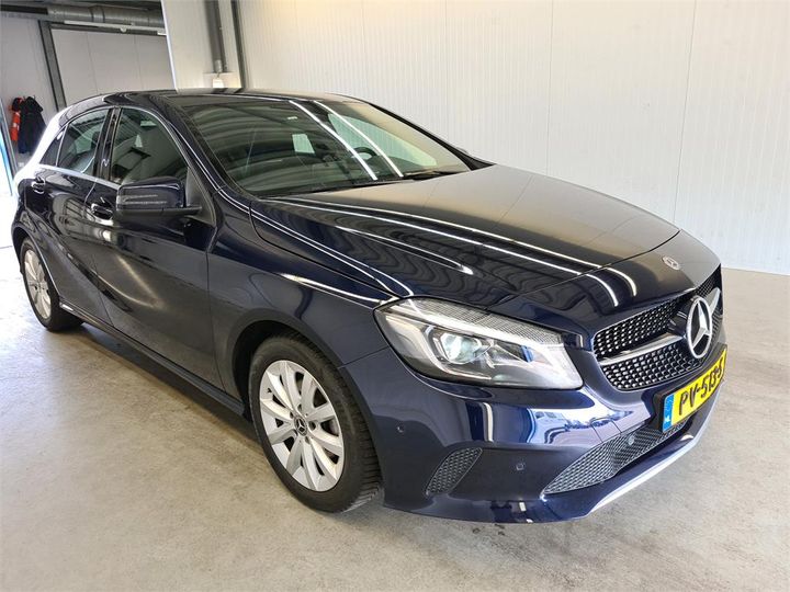 Photo 2 VIN: WDD1760121J639243 - MERCEDES-BENZ A180 