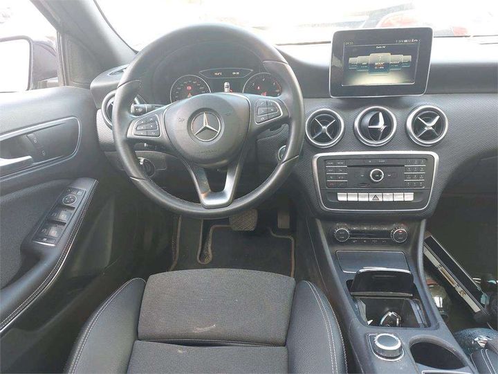 Photo 4 VIN: WDD1760121J671865 - MERCEDES-BENZ CLASSE A BERLINE 