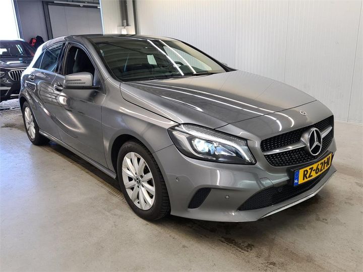 Photo 2 VIN: WDD1760121J751294 - MERCEDES-BENZ A180 