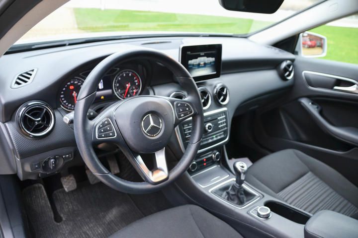 Photo 6 VIN: WDD1760421J746207 - MERCEDES-BENZ A180 HATCHBACK 