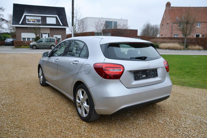 Photo 9 VIN: WDD1760421J746207 - MERCEDES-BENZ A180 HATCHBACK 