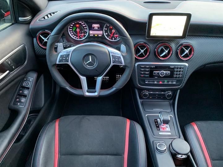 Photo 11 VIN: WDD1760521J120403 - MERCEDES-BENZ A45 AMG 4-MATIC HATCHBACK 